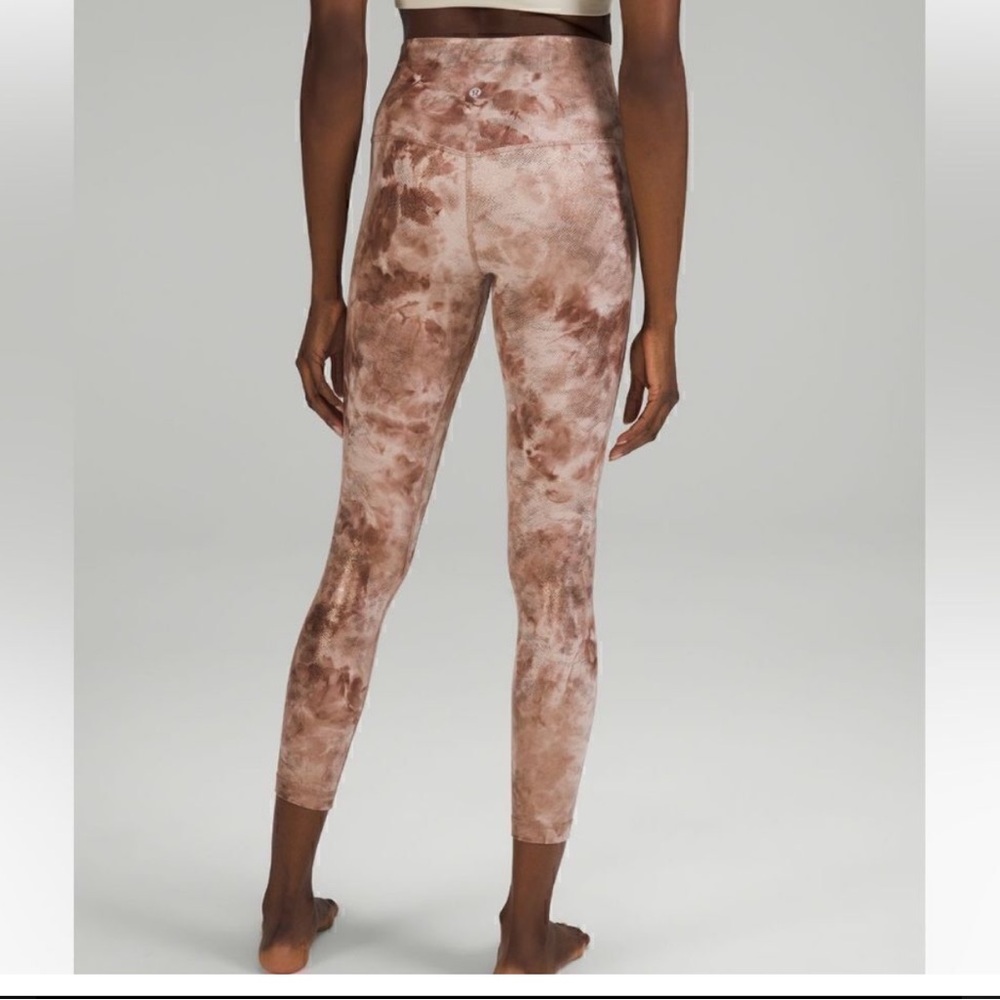 Lululemon shiny leggings 25”